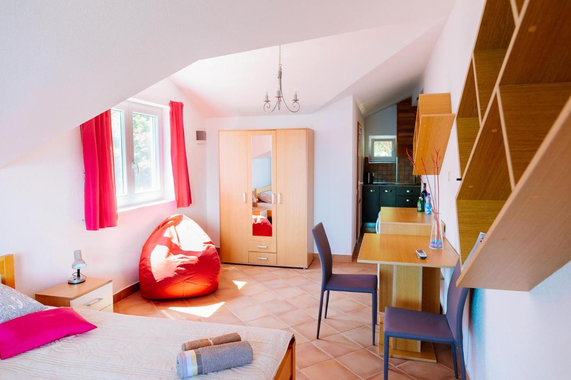 Odessa Mama Apartment Биела Стая снимка