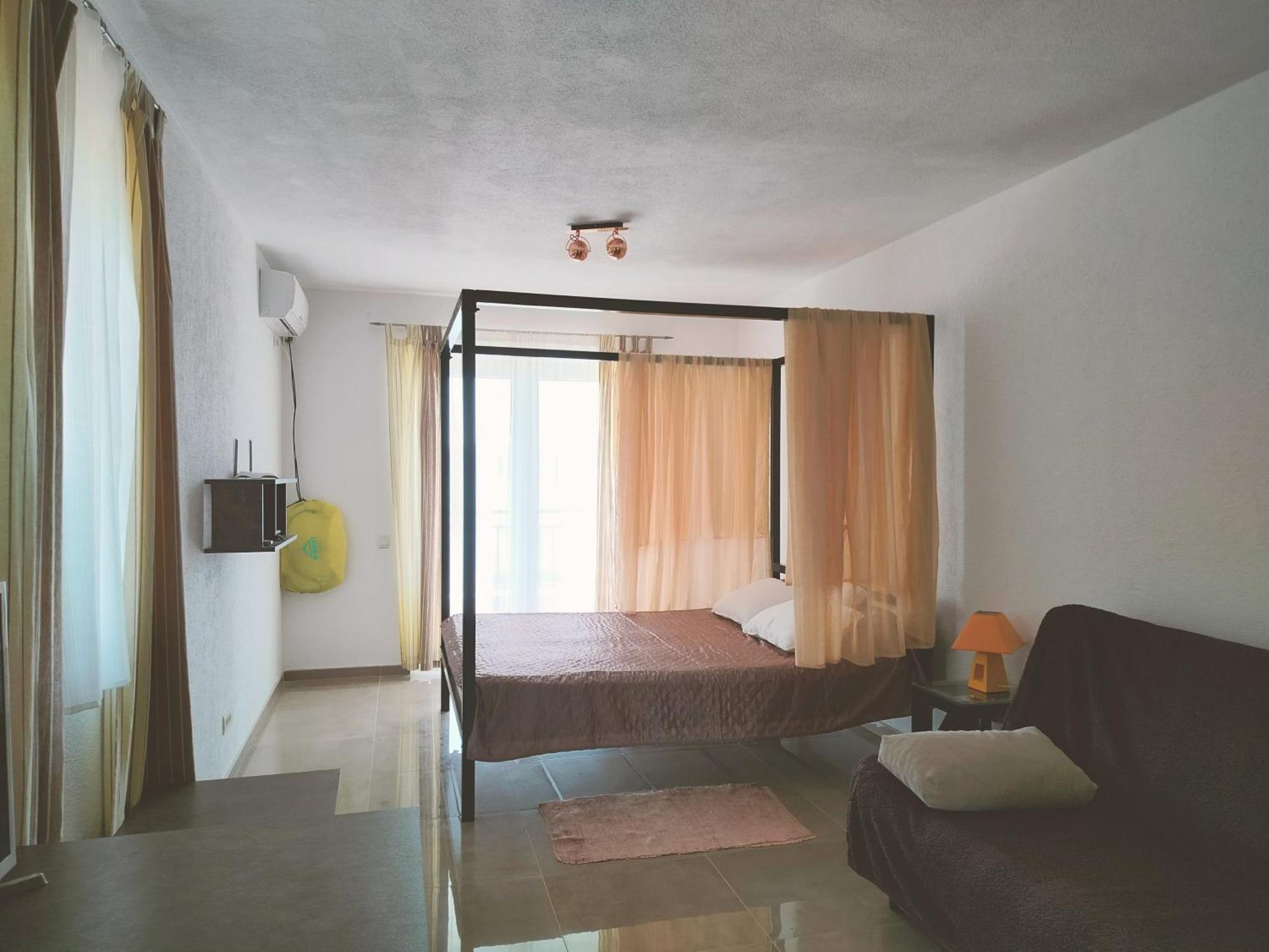 Odessa Mama Apartment Биела Екстериор снимка