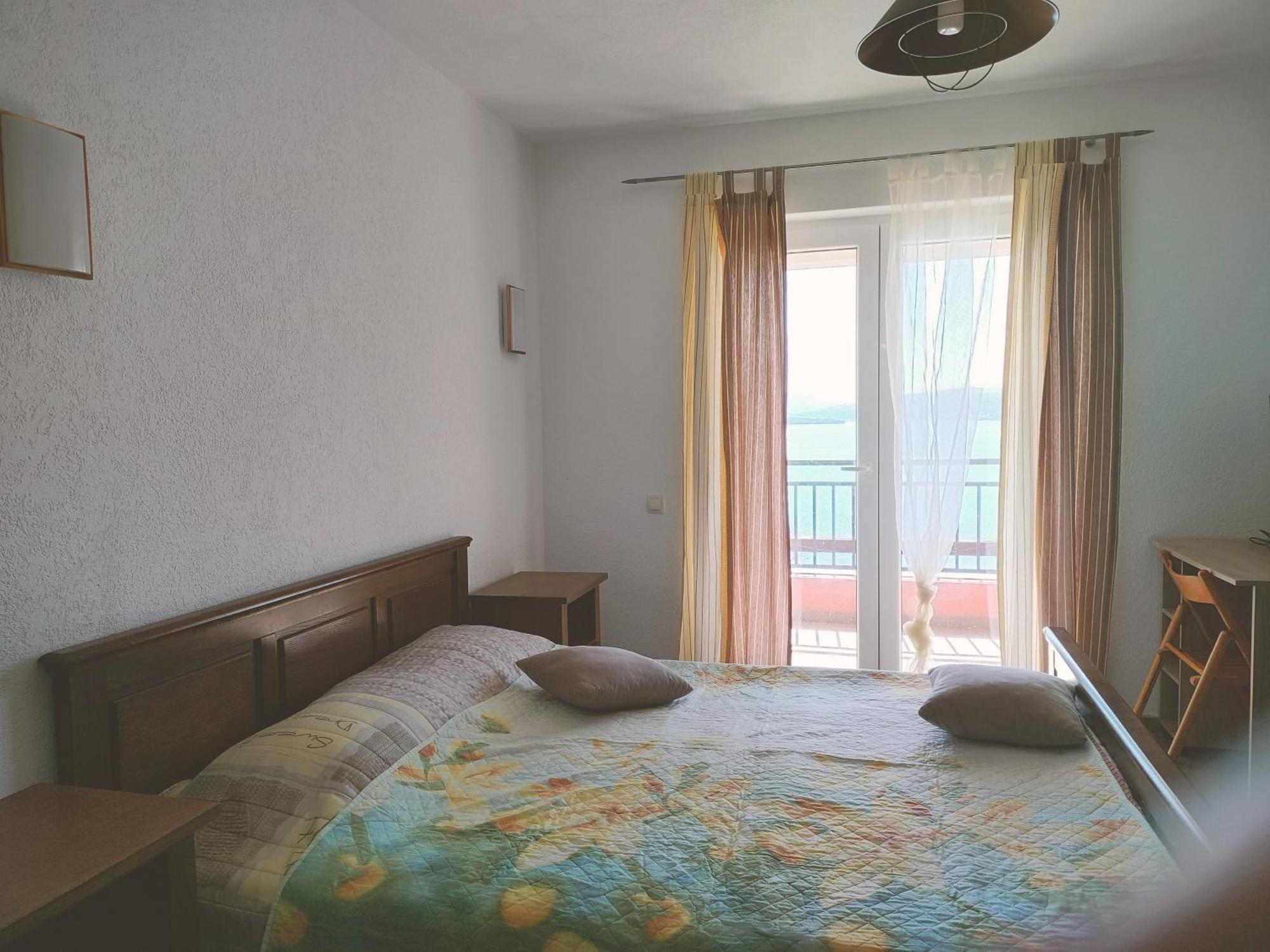 Odessa Mama Apartment Биела Екстериор снимка