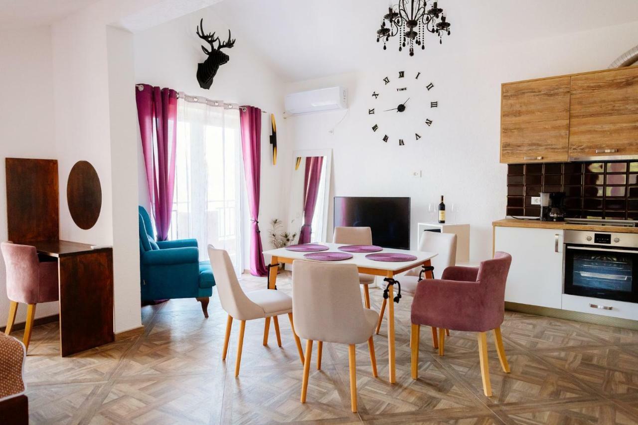 Odessa Mama Apartment Биела Екстериор снимка
